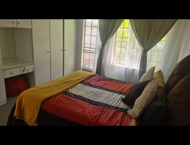 3 BEDROOM TOWNHOUSE FOR SALE IN PROTEA PARK